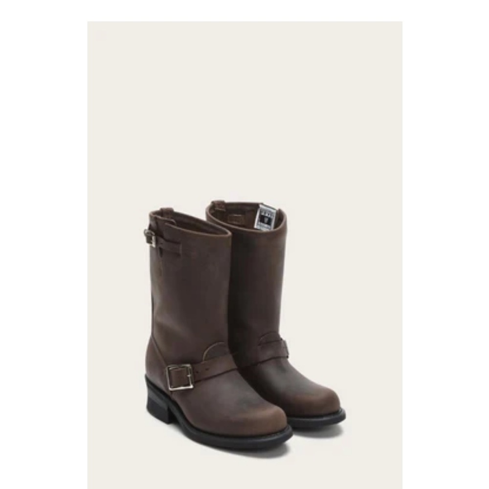 Frye Engineer 12r boots in brown